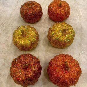 6 Glittery Pumpkins  